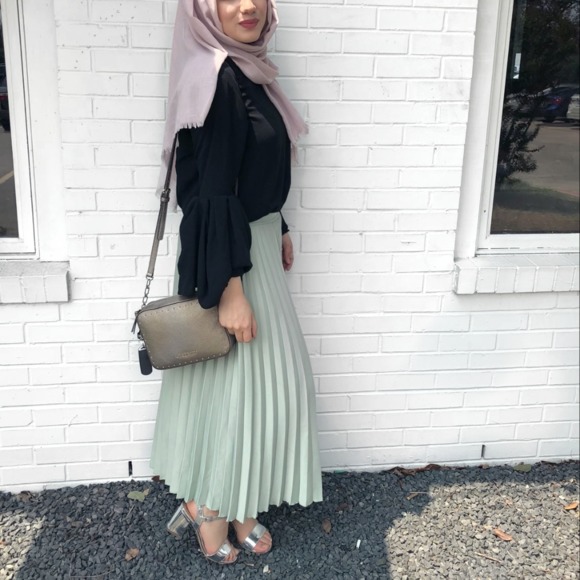 modernbutmodest